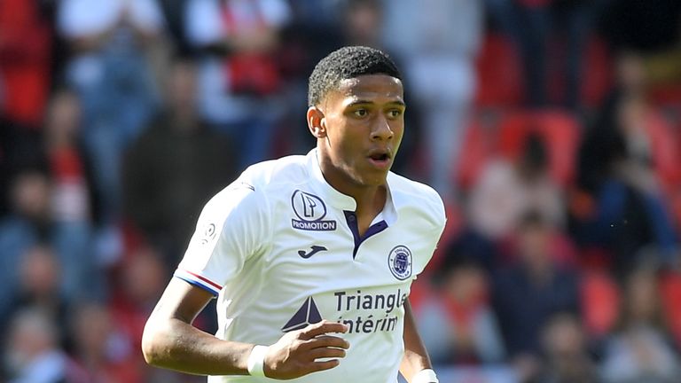 Jean-Clair Todibo will become a Barcelona player this summer