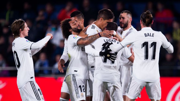 Madrid players celebrate Benzema's equaliser