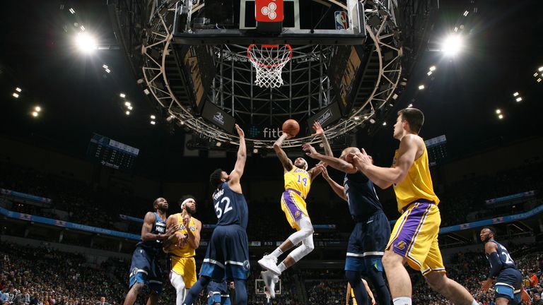 MINNEAPOLIS, MN - JANUARY 6: Brandon Ingram #14 of the Los Angeles Lakers goes to the basket against the Minnesota Timberwolves on January 6, 2019 at Target Center in Minneapolis, Minnesota. NOTE TO USER: User expressly acknowledges and agrees that, by downloading and/or using this photograph, user is consenting to the terms and conditions of the Getty Images License Agreement. Mandatory Copyright Notice: Copyright 2019 NBAE (Photo by David Sherman/NBAE via Getty Images)