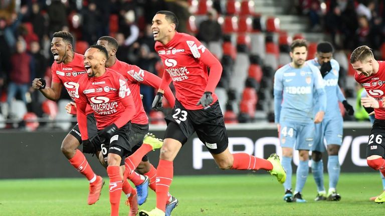 Guingamp celebrate beating Monaco on penalties in the French League Cup
