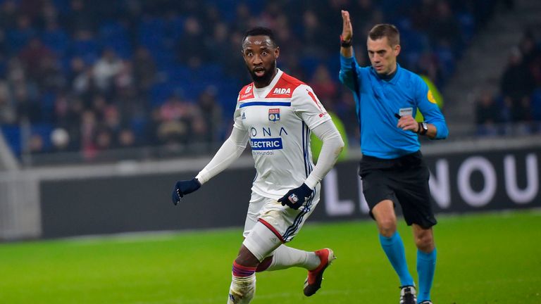 Moussa Dembele's injury-time goal gave Lyon victory