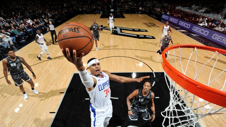 Tobias Harris #34 of the LA Clippers shoots the ball against the San Antonio Spurs on January 20, 2019 at the AT&T Center in San Antonio, Texas.