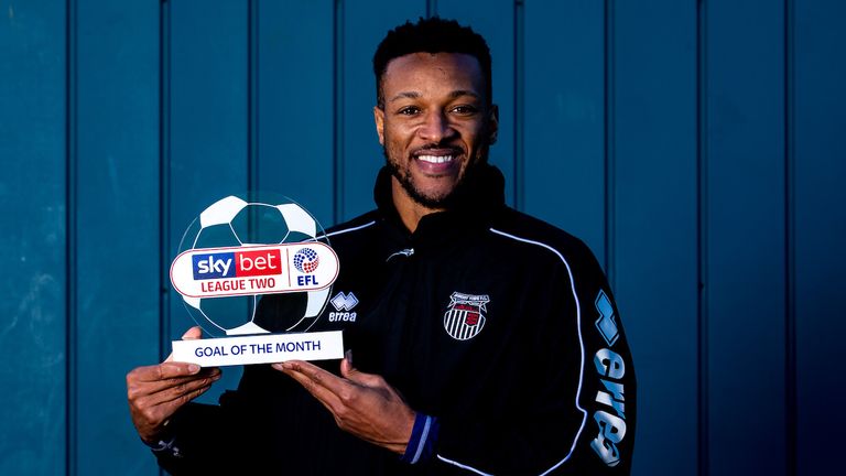Wes Thomas of Grimsby Town recieves the Sky Bet League Two Goal of the Month award for December - Mandatory by-line: Robbie Stephenson/JMP - 17/01/2019