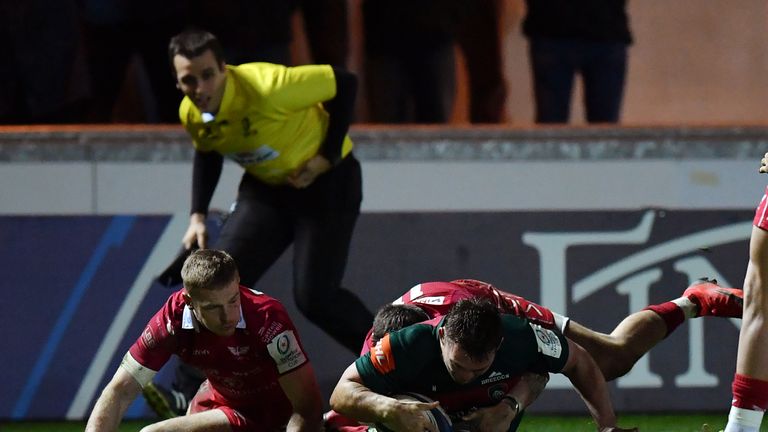 Will Evans scored one of two late tries for the Tigers at Parc-y-Scarlets