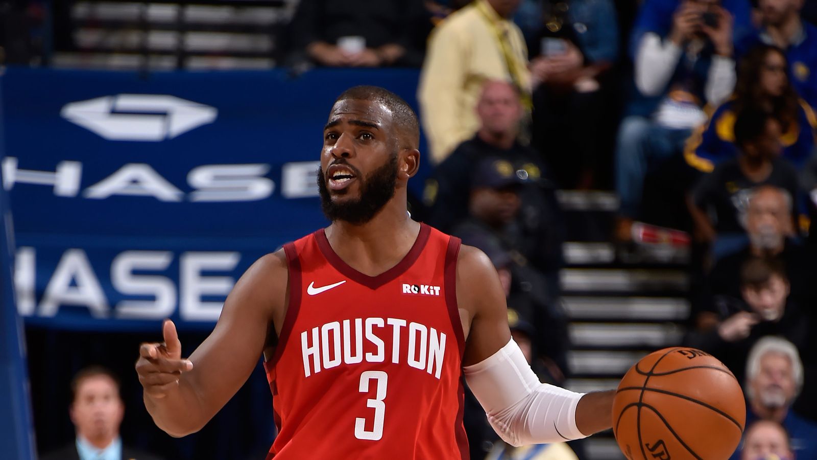 Chris Paul explains the pick and roll move used by all NBA offences ...