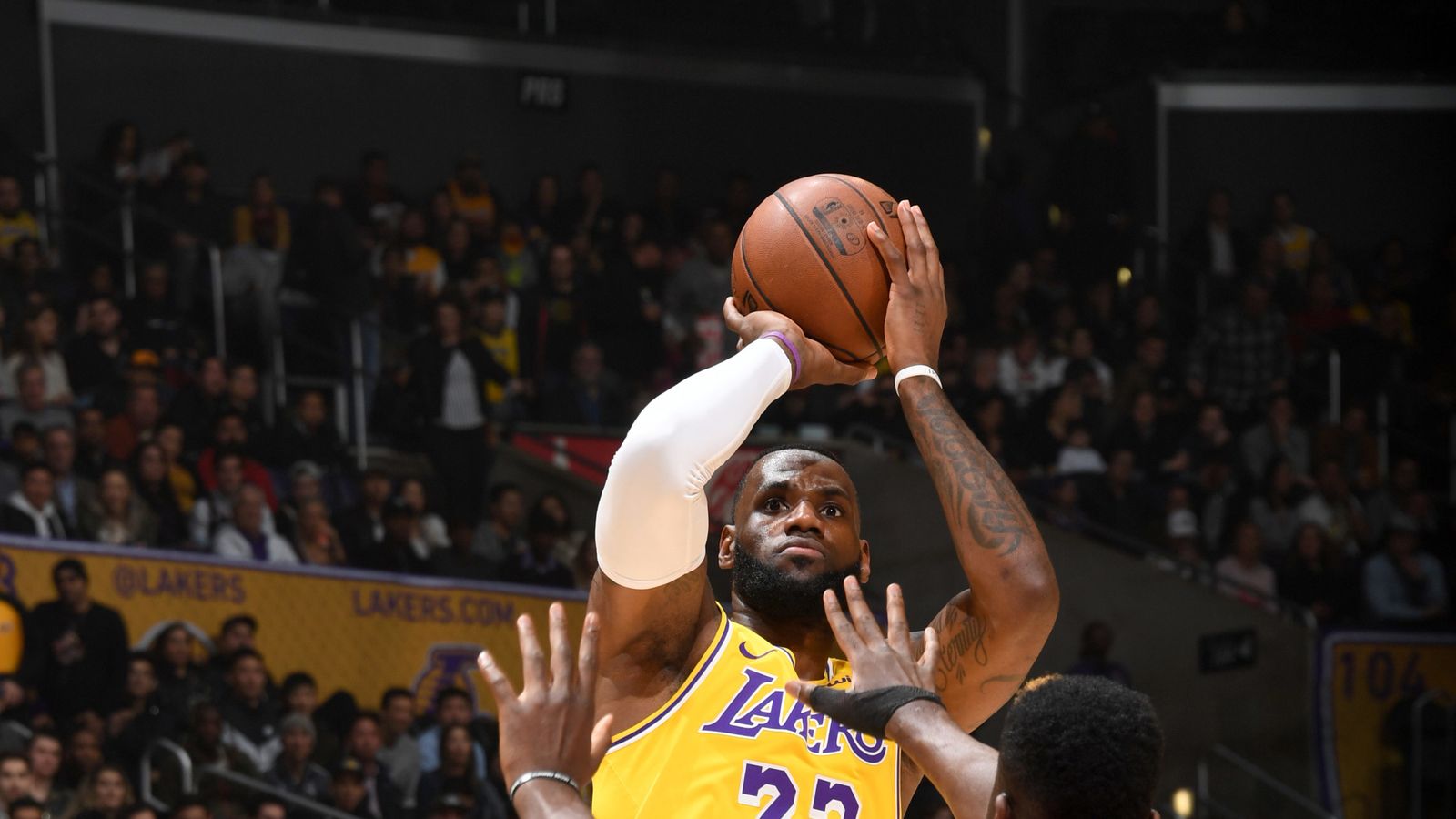 LeBron James scores 29 points as Los Angeles Lakers record comeback win over Houston ...