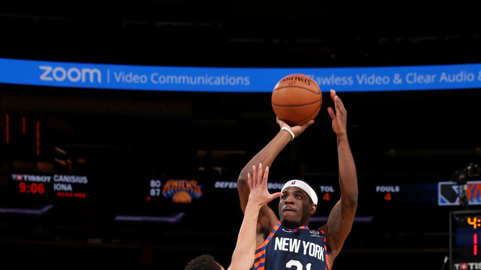 New York Knicks snap home losing run with comfortable victory over San Antonio Spurs ...1600 x 900