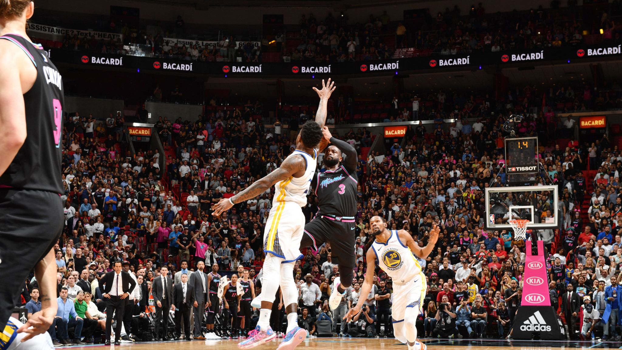 Miami Heat: Should Dwyane Wade shoot more 3-pointers?