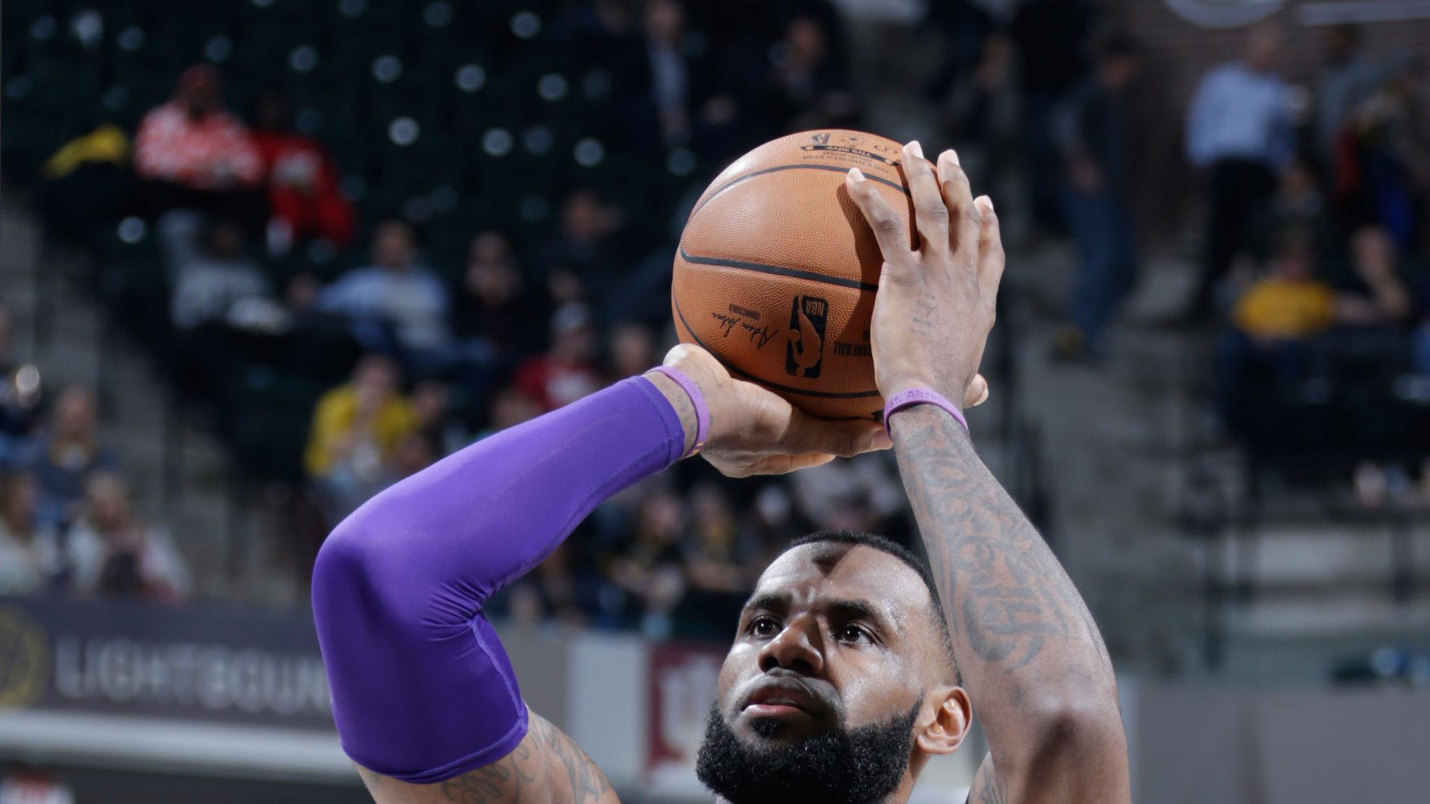 LeBron James drops 33 points on Raptors; Cavaliers reach second straight  NBA Finals
