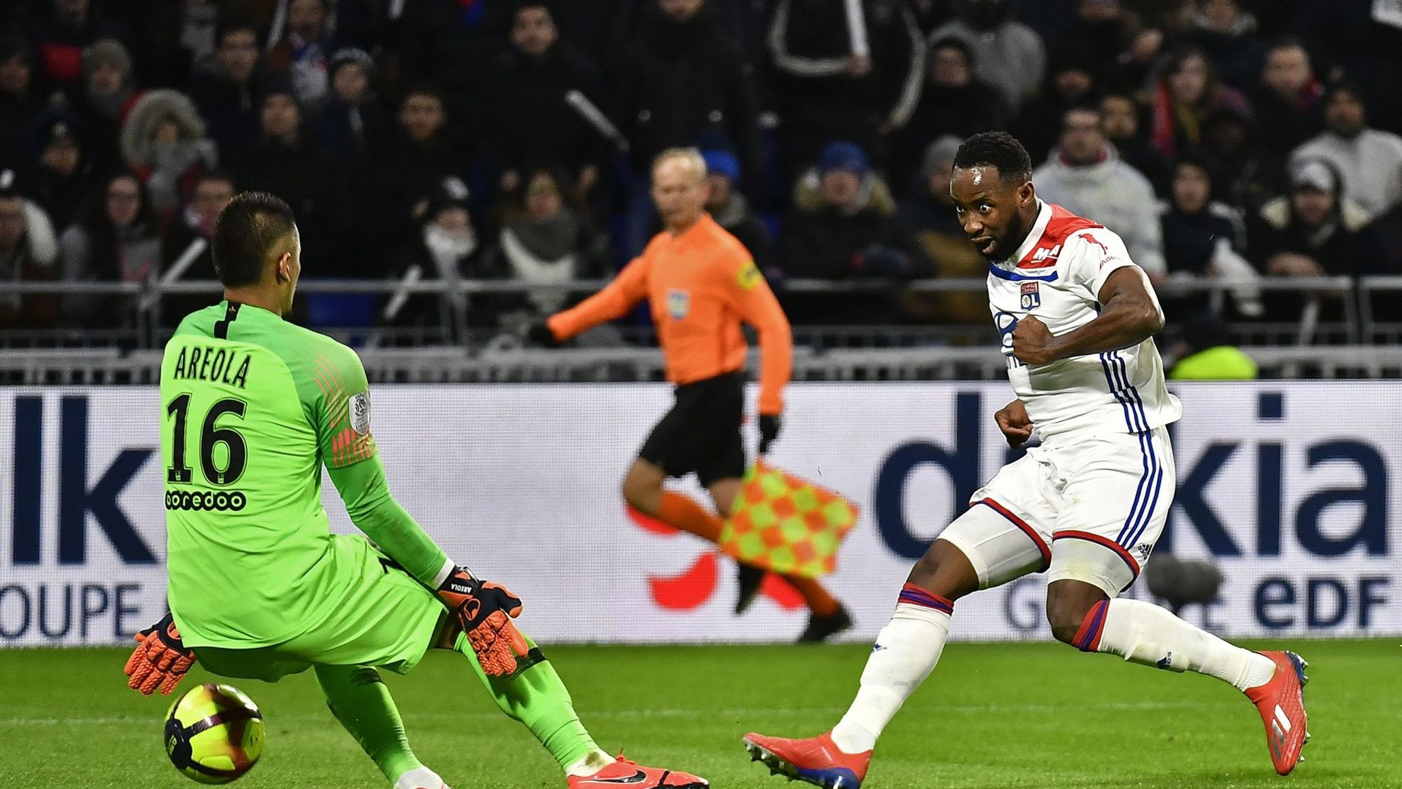 WATCH: Paris Saint-Germain beaten by Lyon in first Ligue 1 defeat ...