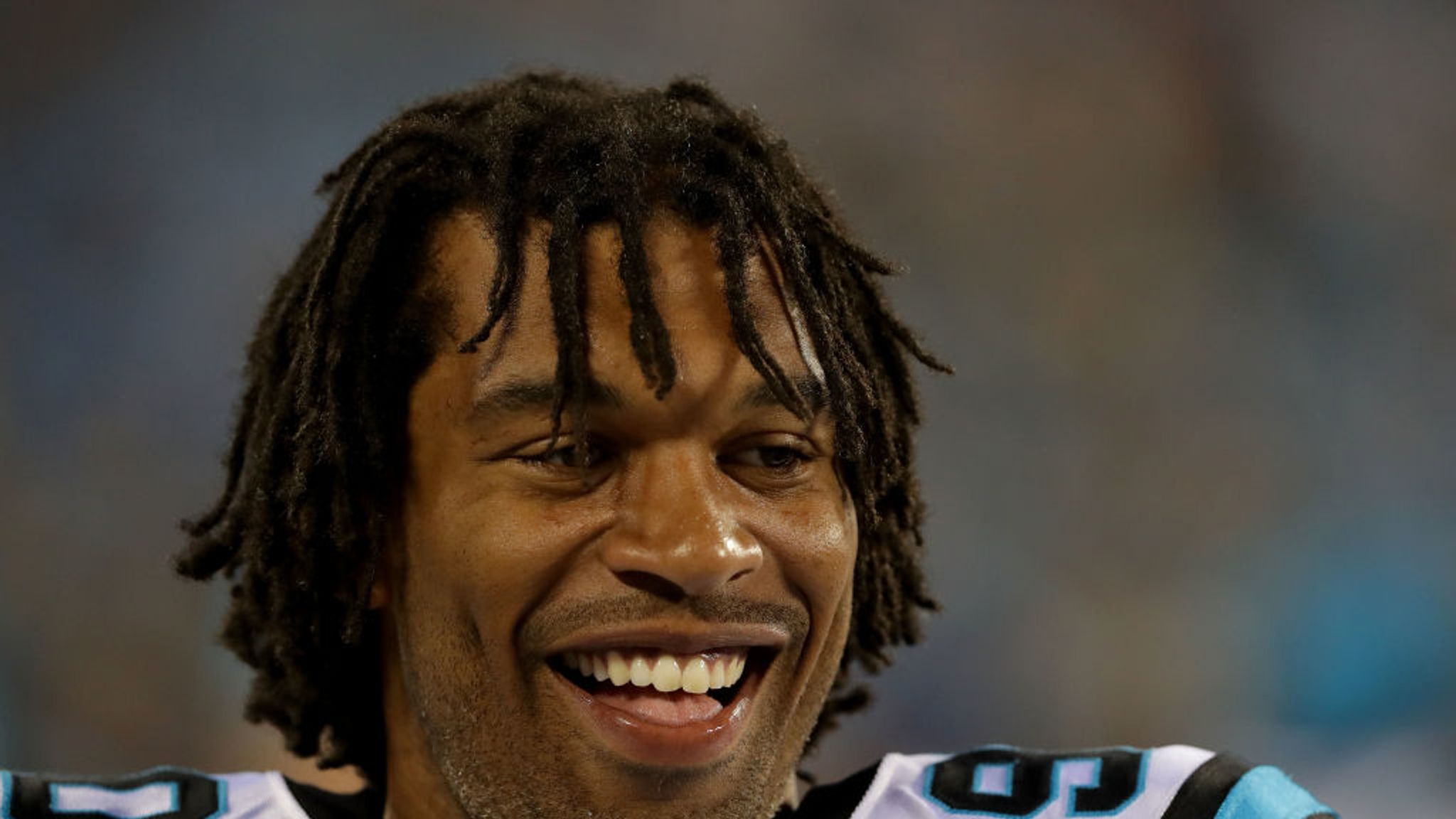 Panthers defensive end Julius Peppers announces retirement