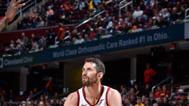 Kevin Love back in action for Cleveland against Phoenix