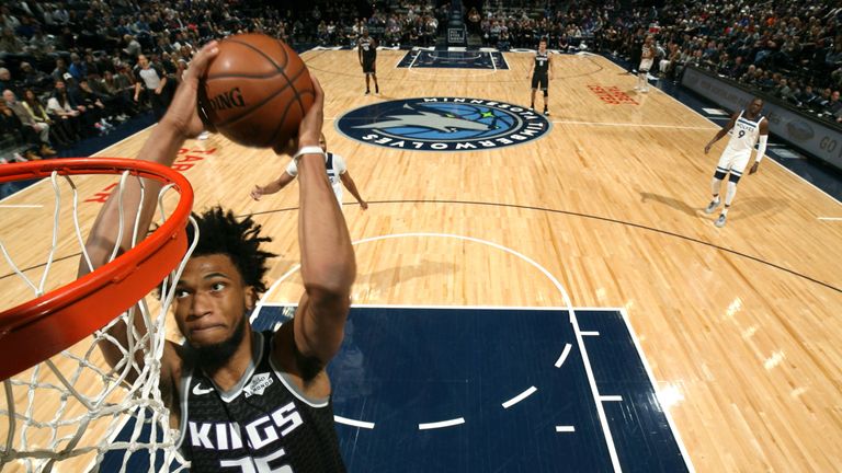 Marvin Bagley III dunks against the Minnesota Timberwolves