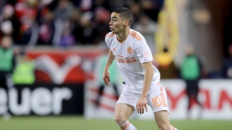 Miguel Almiron runs with the ball for Atlanta United.