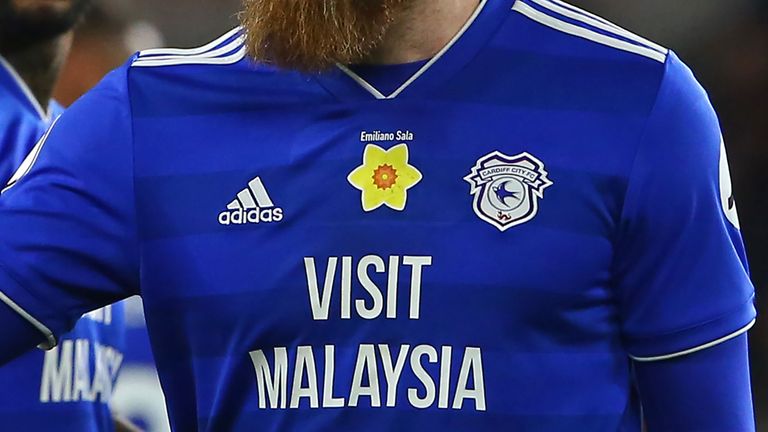 Cardiff City players wore shirts that featured a daffodil and Emiliano Sala's name