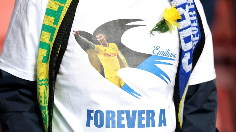 A t-shirt in tribute to Emiliano Sala is worn by a supporter prior to the Premier League match between Southampton and Cardiff City