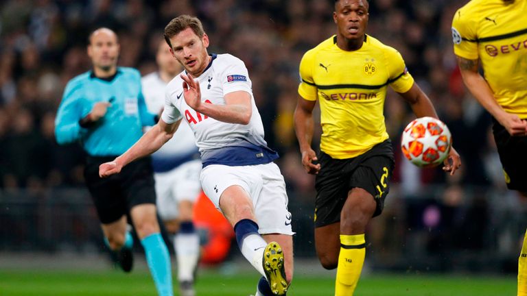 Jan Vertonghen takes a shot on goal against Borussia Dortmund at Wembley Stadium