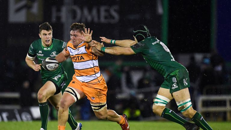 Jasper Wiese looks to break through the Connacht defence