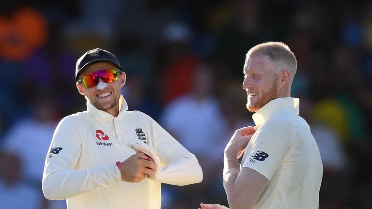 Joe Root (left), Ben Stokes (right)
