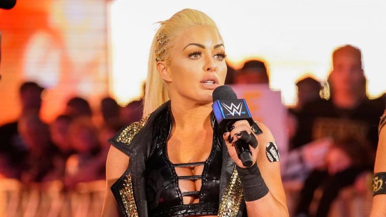 Asuka vs. Mandy Rose: After a distraction from Lacey Evans, The Golden Goddess looks to punish the SmackDown Women’s Champion