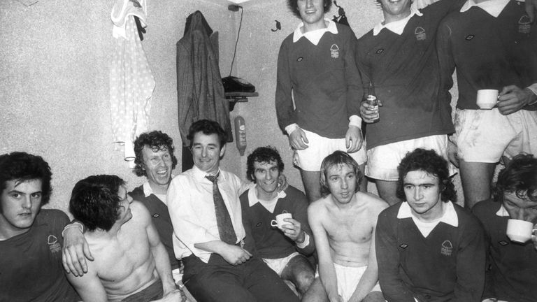 O'Neill (R) and Clough (C) in the Forest dressing room