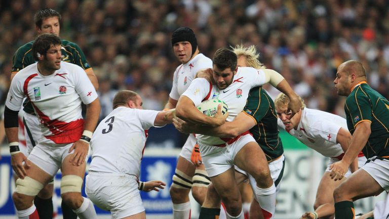 Nick Easter attacking for England during the 2007 Rugby World Cup