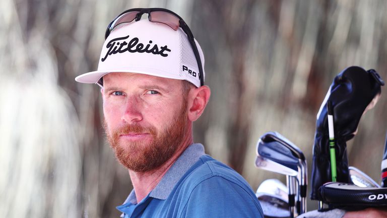 Nick Flanagan leads on 10-under par