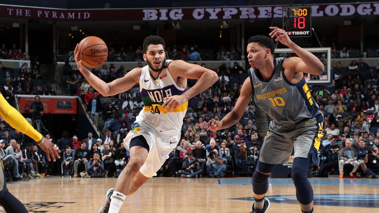 MEMPHIS, TN - FEBRUARY 9: Kenrich Williams #34 of the New Orleans Pelicans drives to the basket against the Memphis Grizzlies on February 9, 2019 at FedExForum in Memphis, Tennessee. NOTE TO USER: User expressly acknowledges and agrees that, by downloading and or using this photograph, User is consenting to the terms and conditions of the Getty Images License Agreement. Mandatory Copyright Notice: Copyright 2019 NBAE (Photo by Joe Murphy/NBAE via Getty Images).