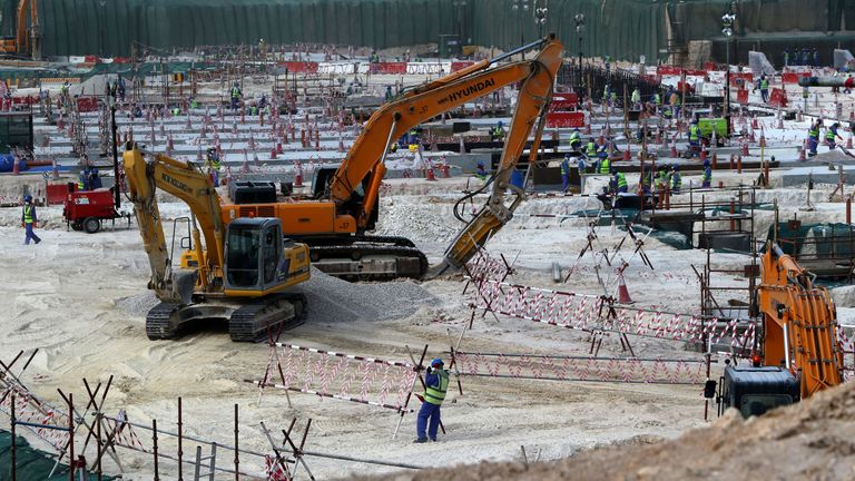 Migrant construction workers in Qatar are still not being properly protected by their employers, according to Amnesty International