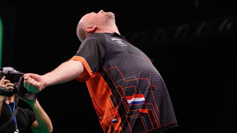 Raymond van Barneveld - The SSE Hydro in Glasgow