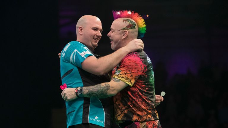 UNIBET PREMIER LEAGUE 2019.UTILITA  ARENA ,.NEWCASTLE.PIC;LAWRENCE LUSTIG.PETER WRIGHT V ROB CROSS.ROB CROSS IN ACTION