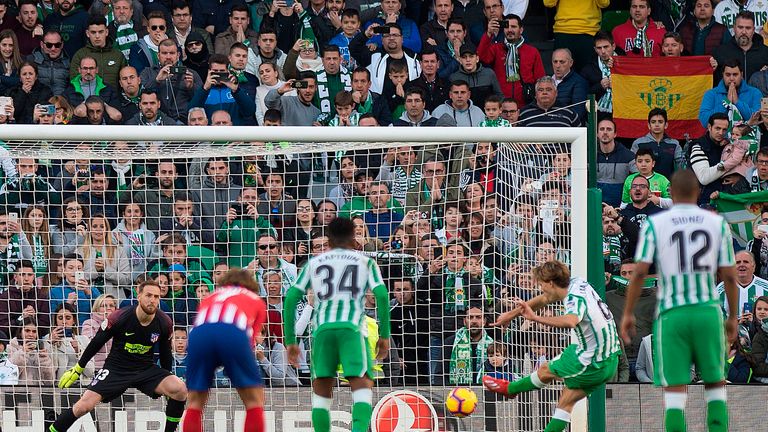 Canales put Betis ahead from the spot