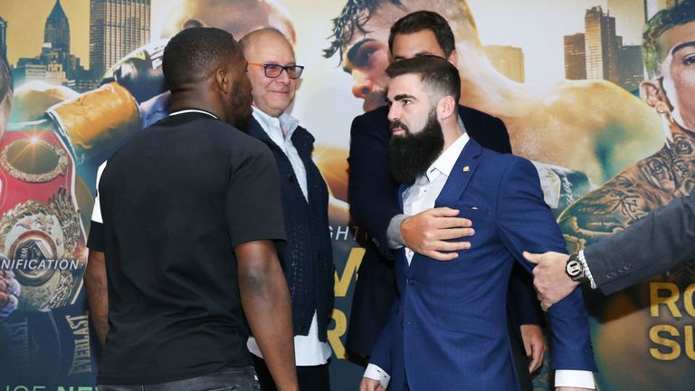 Tevin Farmer, Jono Carroll