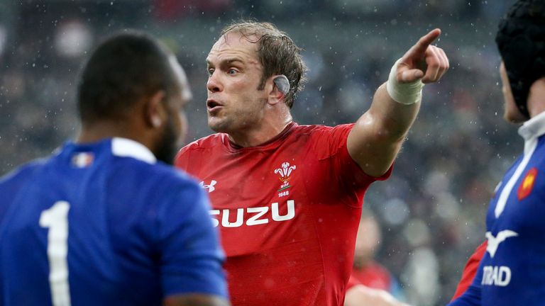 Alun Wyn Jones sealed a late scrum as Wales got over the line in France