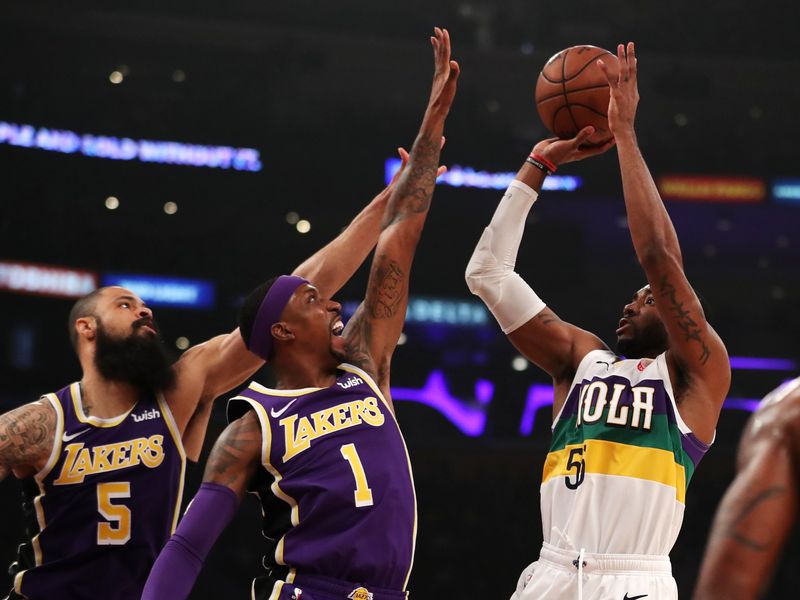 LeBron James sinks winning hoop as LA Lakers edge Clippers