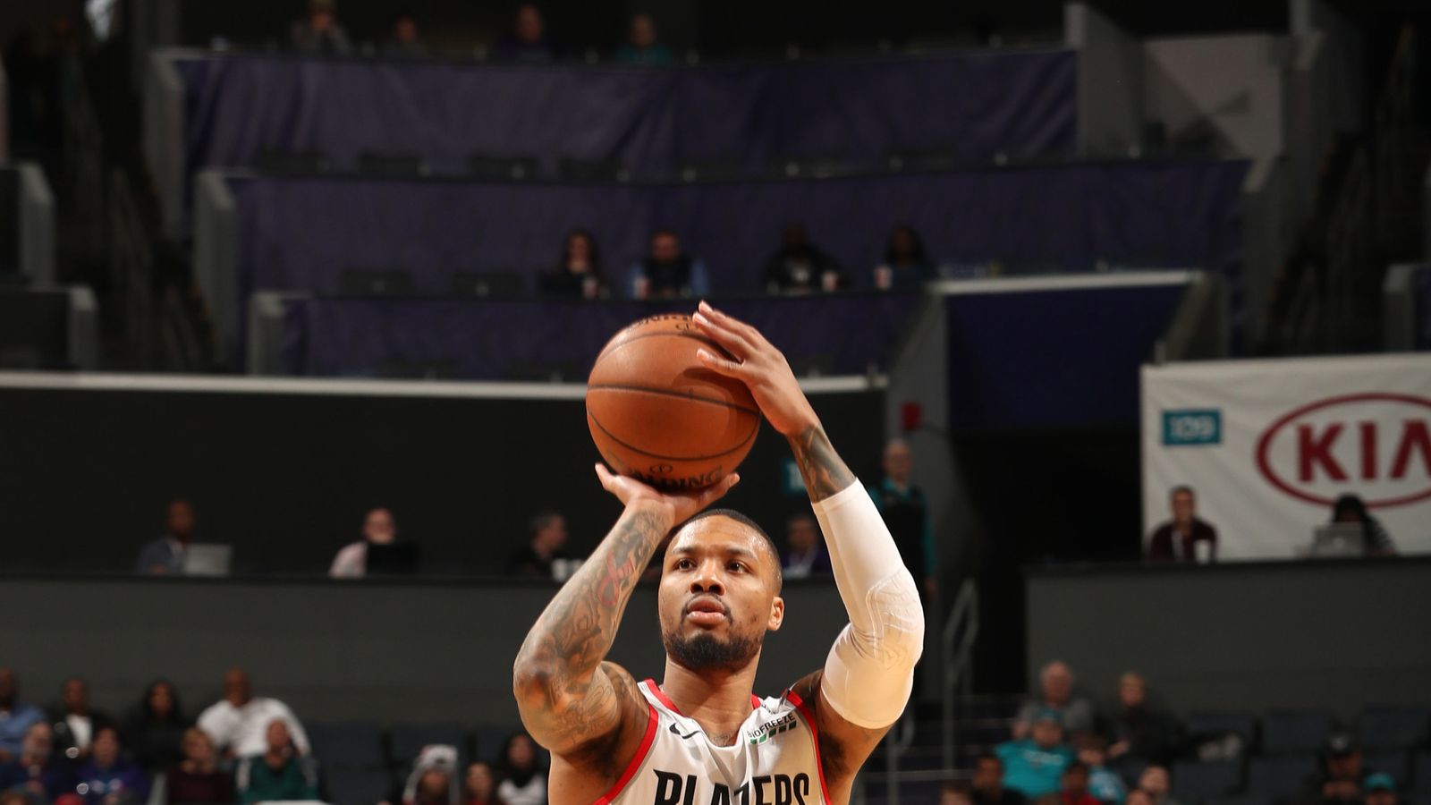 Portland Trail Blazers defeat Charlotte for sixth win in seven