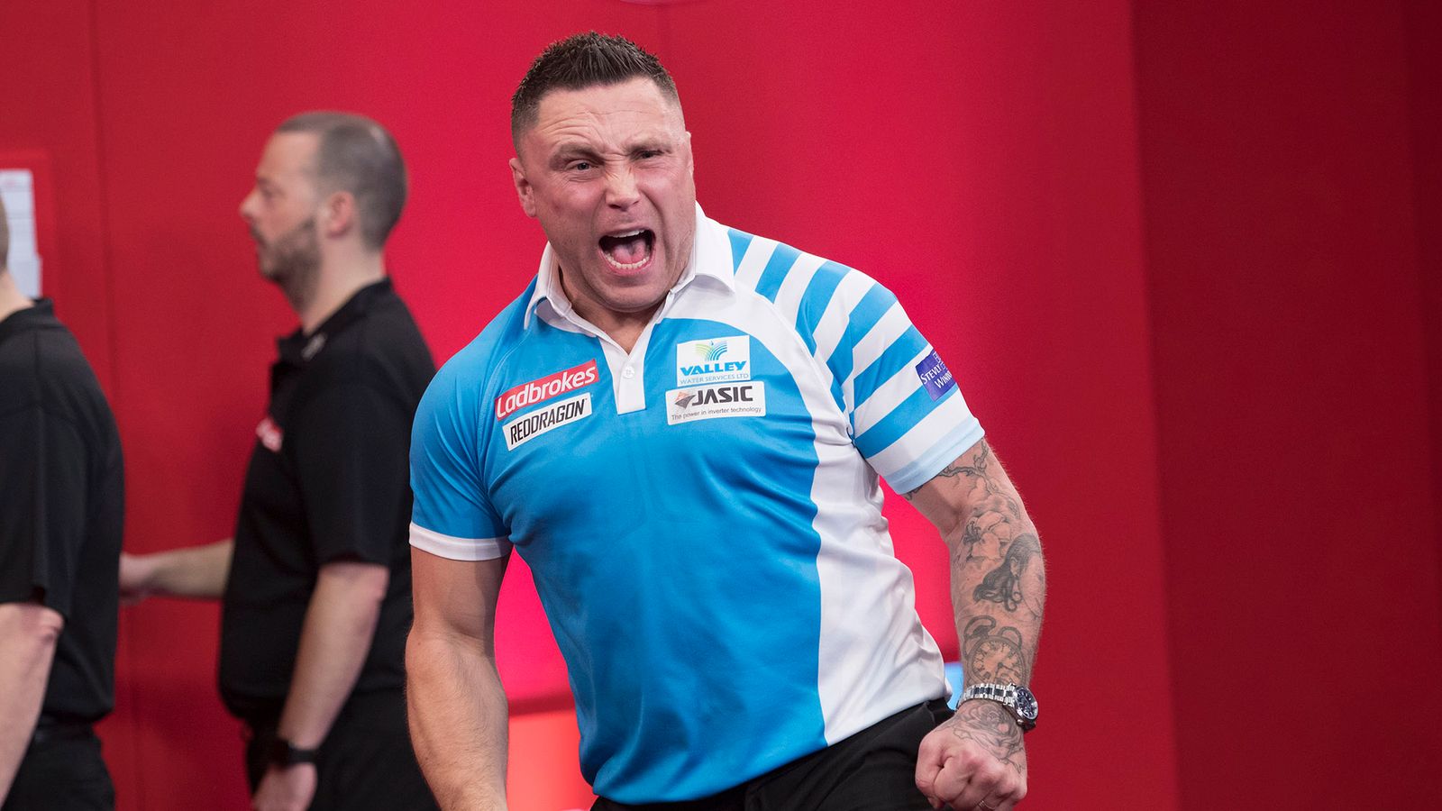 Rob Cross, Gerwyn Price and Michael Smith into UK Open quarterfinals