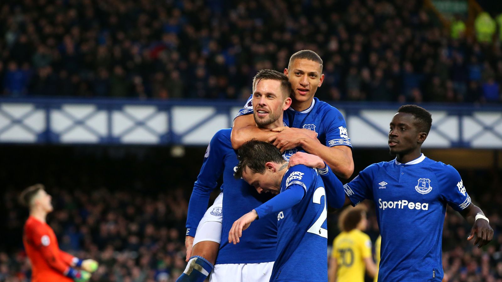 Everton 2 - 0 Chelsea - Match Report & Highlights