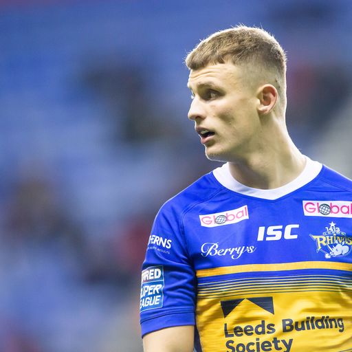 Rhinos fend off Hull KR