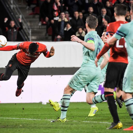 Rennes punish 10-man Arsenal
