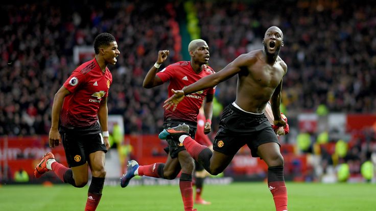 Romelu Lukaku celebrates after scoring Manchester United's winner