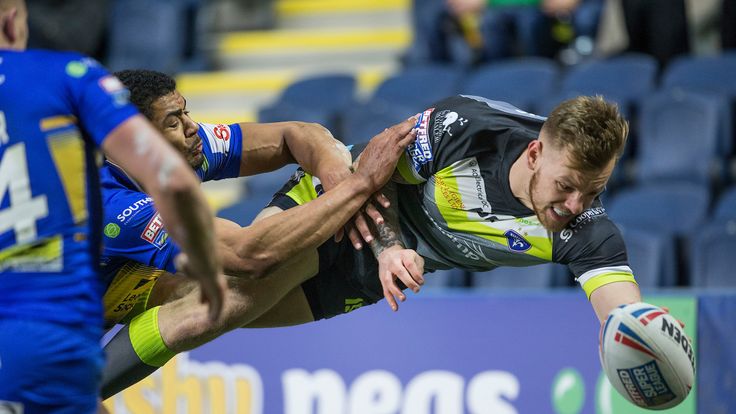 Picture by Isabel Pearce/SWpix.com - 01/03/2019 - Rugby League - Betfred Super League - Leeds Rhinos v Wakefield Trinity - Emerald Headingley Stadium, Leeds, England - Tom Johnstone of Wakefield Trinity scores a try.