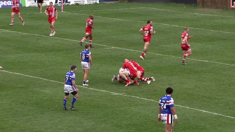 Highlights from the Super League clash between Wakefield and Salford.