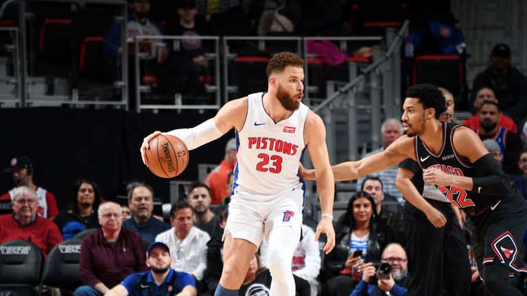 Blake Griffin backs down Otto Porter Jr