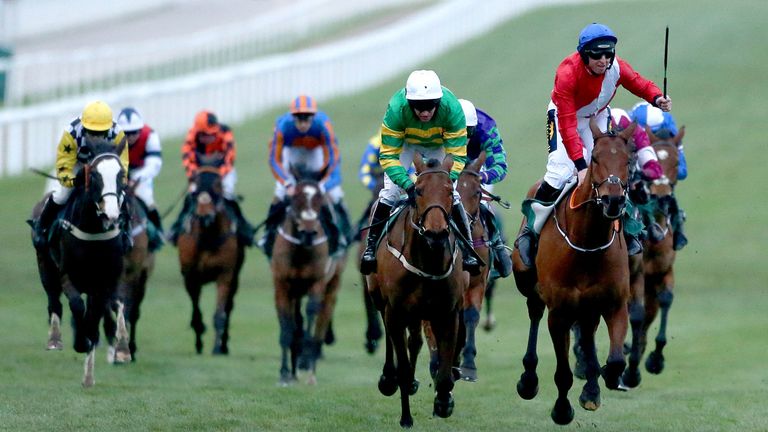 Envoi Allen wins at Cheltenham