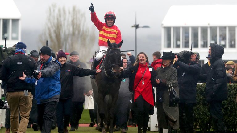 Ruby Walsh returns in triumph on Klassical Dream