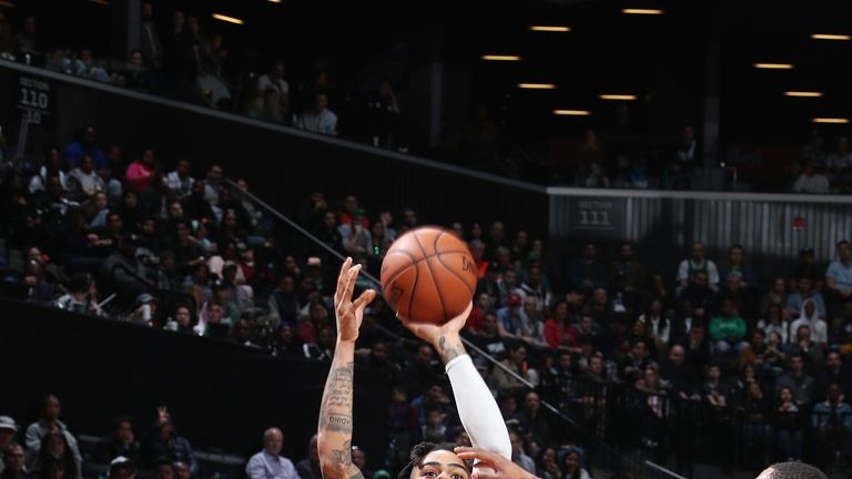 D'Angelo Russell shoots the ball against the Boston Celtics