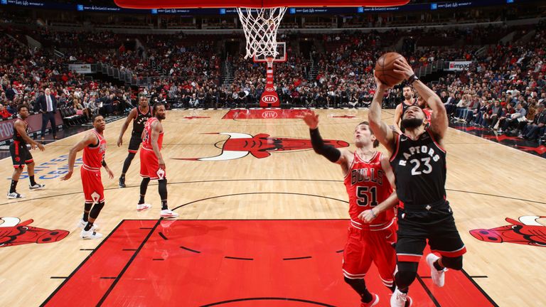 Fred VanVleet of the Toronto Raptors shoots the ball against the Chicago Bulls