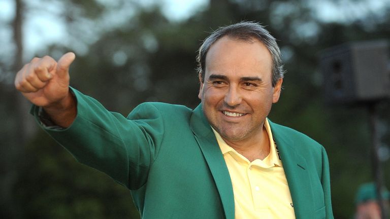 Angel Cabrera dons his green jacket after winning the 2009 Masters
