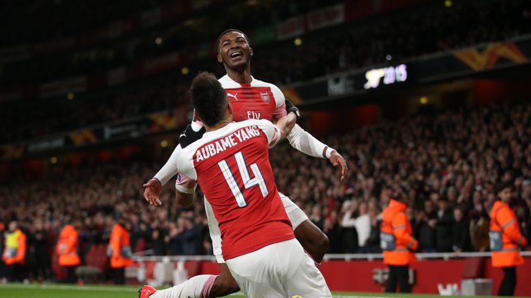 Ainsley Maitland-Niles celebrates scoring against Rennes with Pierre-Emerick Aubameyang